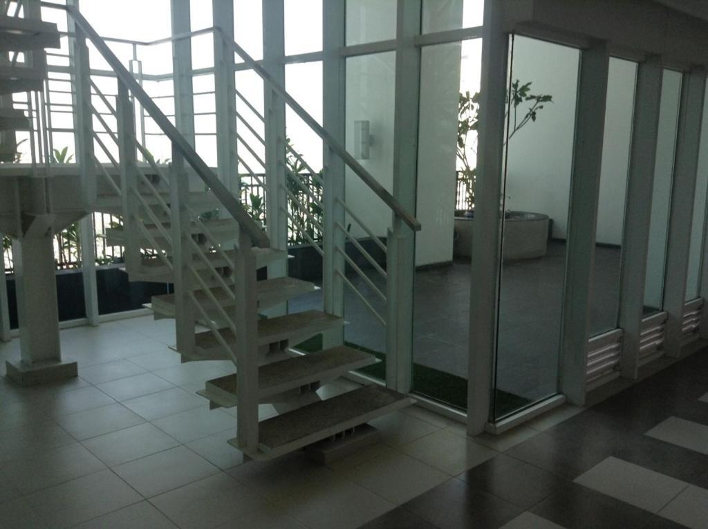 2 Bedrooms - Thamrin Executive Apartment At Jakarta Center Kültér fotó