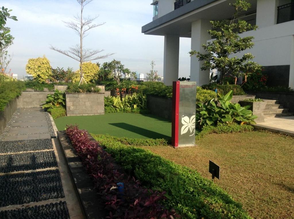2 Bedrooms - Thamrin Executive Apartment At Jakarta Center Kültér fotó